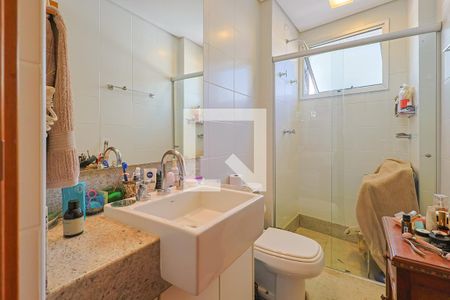 Apartamento à venda com 162m², 3 quartos e 4 vagasBanheiro 3