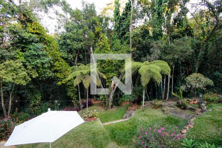 Casa de condomínio à venda com 442m², 4 quartos e 6 vagasvista