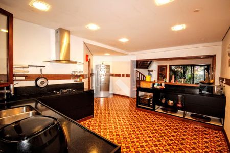 Casa de condomínio à venda com 442m², 4 quartos e 6 vagasCozinha