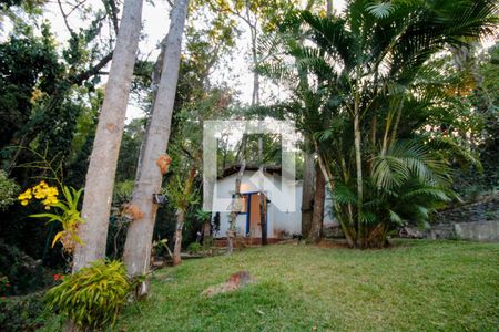 Casa de condomínio à venda com 442m², 4 quartos e 6 vagasChalé