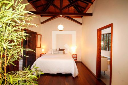 Casa de condomínio à venda com 442m², 4 quartos e 6 vagasquarto 2