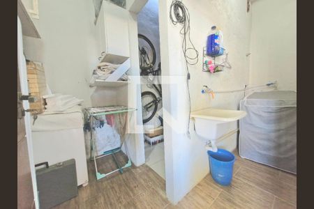 Casa de condomínio para alugar com 250m², 3 quartos e 4 vagas Casa de condomínio para alugar com 250m², 3 quartos e 4 vagasÁrea de serviço
