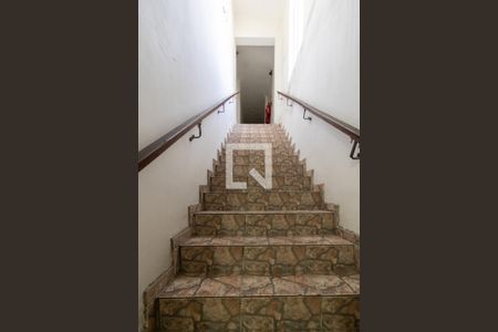 Apartamento à venda com 600m², 2 quartos e 2 vagas Apartamento à venda com 600m², 2 quartos e 2 vagasEscada