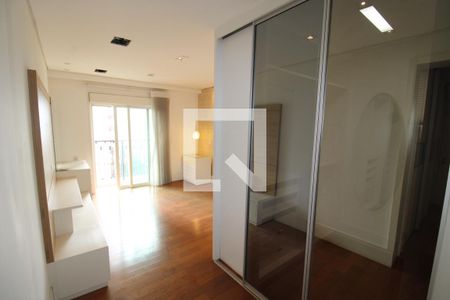 Apartamento à venda com 320m², 4 quartos e 6 vagasSuíte 2