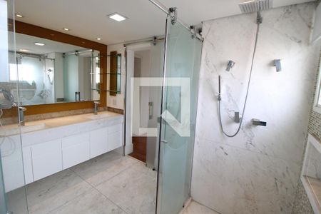 Apartamento à venda com 320m², 4 quartos e 6 vagasSuíte 2 - Banheiro