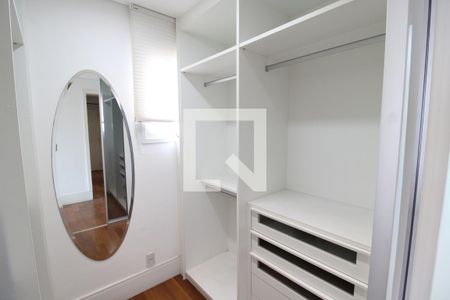 Apartamento à venda com 320m², 4 quartos e 6 vagasSuíte 2 - Closet