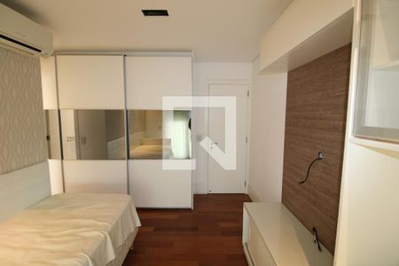 Apartamento à venda com 320m², 4 quartos e 6 vagasSuíte
