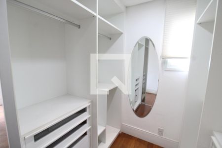 Apartamento à venda com 320m², 4 quartos e 6 vagasSuíte 2 - Closet