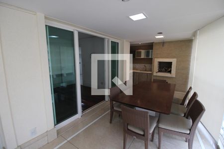 Apartamento à venda com 320m², 4 quartos e 6 vagasVaranda