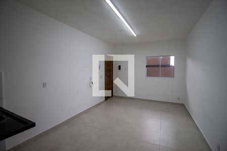 Sala de apartamento para alugar com 2 quartos, 45m² em Cidade Líder, São Paulo
