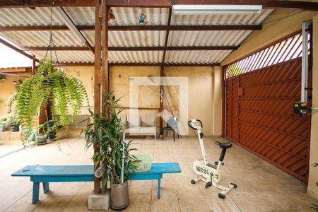 Casa à venda com 200m², 2 quartos e 3 vagas Casa à venda com 200m², 2 quartos e 3 vagasGaragem