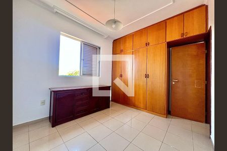Apartamento à venda com 150m², 4 quartos e 4 vagasQuarto 2