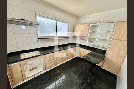 Apartamento à venda com 150m², 4 quartos e 4 vagasCozinha