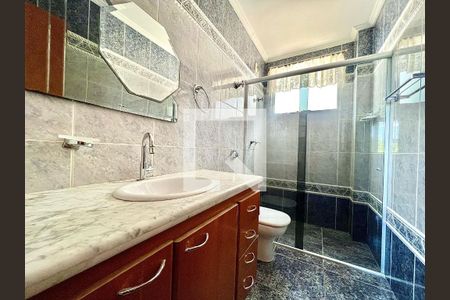 Apartamento à venda com 150m², 4 quartos e 4 vagasBanheiro social