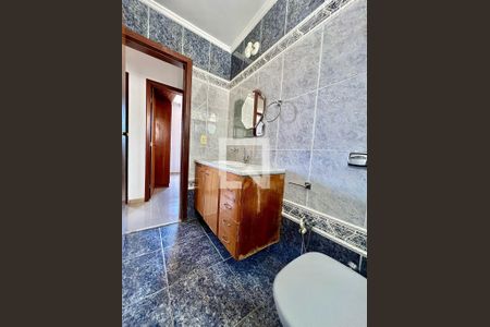 Apartamento à venda com 150m², 4 quartos e 4 vagasBanheiro social