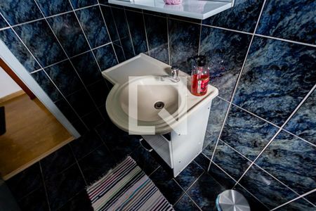 Casa à venda com 198m², 3 quartos e 2 vagasBanheiro