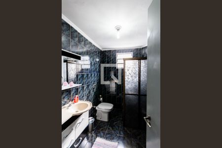 Casa à venda com 198m², 3 quartos e 2 vagasBanheiro