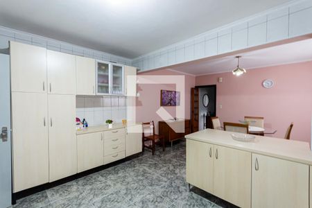 Casa à venda com 198m², 3 quartos e 2 vagasCozinha