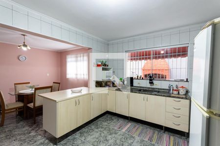 Casa à venda com 198m², 3 quartos e 2 vagasCozinha