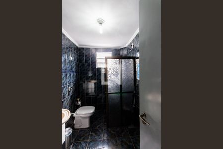 Casa à venda com 198m², 3 quartos e 2 vagasBanheiro