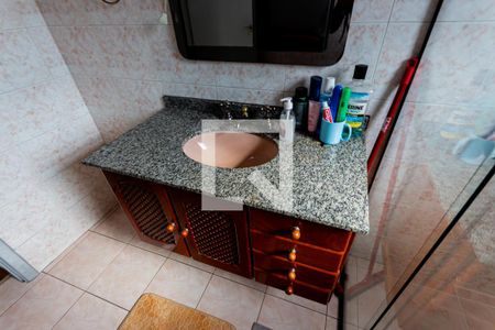 Casa à venda com 198m², 3 quartos e 2 vagasBanheiro