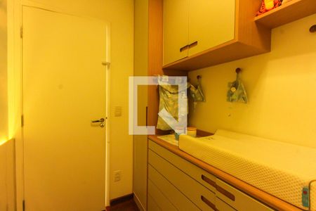 Apartamento à venda com 79m², 2 quartos e 1 vagaQuarto 2