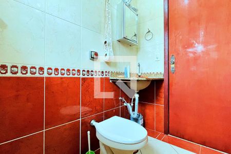 Casa à venda com 177m², 3 quartos e 4 vagasBanheiro da Suíte