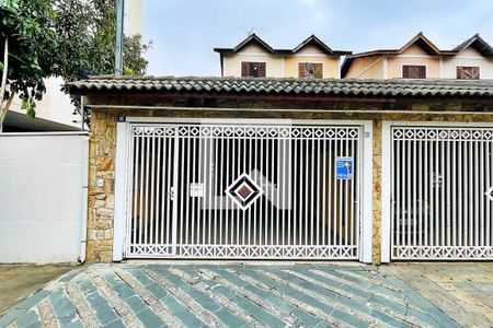 Casa à venda com 177m², 3 quartos e 4 vagasFachada