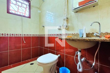 Casa à venda com 177m², 3 quartos e 4 vagasBanheiro da Suíte