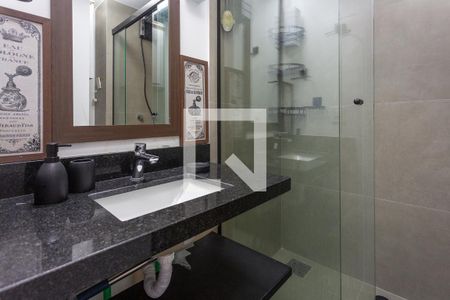 Banheiro de apartamento para alugar com 1 quarto, 25m² em Auxiliadora, Porto Alegre