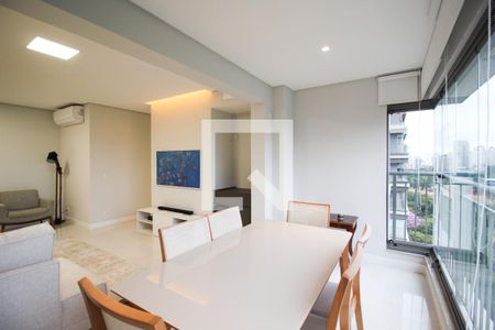 Varanda  de apartamento para alugar com 2 quartos, 77m² em Indianópolis, São Paulo