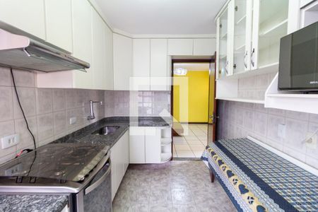Cozinha de apartamento para alugar com 2 quartos, 67m² em Aliança, Osasco
