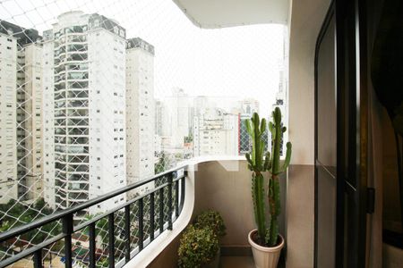 Varanda de apartamento para alugar com 3 quartos, 120m² em Indianópolis, São Paulo