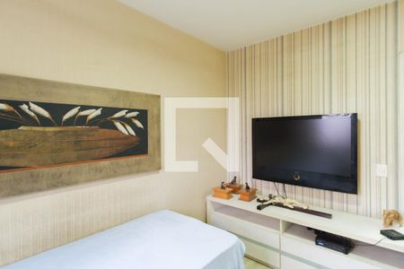 Apartamento à venda com 120m², 3 quartos e 2 vagasQuarto 2