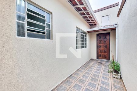 Casa para alugar com 150m², 3 quartos e 2 vagas Casa para alugar com 150m², 3 quartos e 2 vagasCorredor