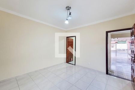 Casa para alugar com 150m², 3 quartos e 2 vagas Casa para alugar com 150m², 3 quartos e 2 vagasSala