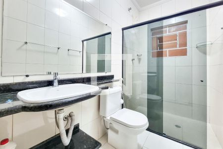 Casa para alugar com 150m², 3 quartos e 2 vagas Casa para alugar com 150m², 3 quartos e 2 vagasBanheiro da Suíte