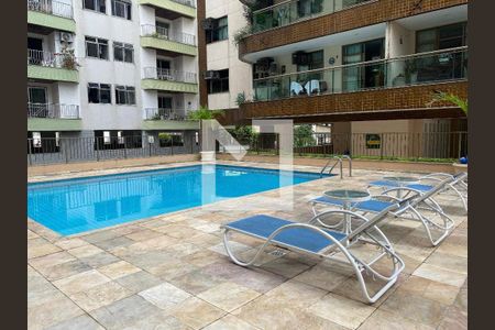 Apartamento à venda com 124m², 3 quartos e 2 vagasPiscina