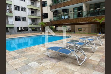 Apartamento à venda com 124m², 3 quartos e 2 vagasPiscina