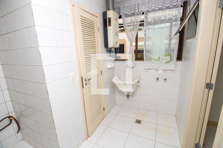 Apartamento à venda com 124m², 3 quartos e 2 vagasÁrea de Serviço