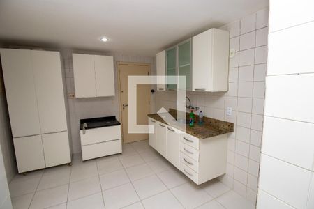 Apartamento à venda com 124m², 3 quartos e 2 vagasCozinha