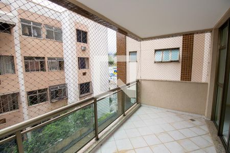 Apartamento à venda com 124m², 3 quartos e 2 vagasSuíte 2 varanda