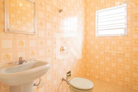 Casa à venda com 185m², 3 quartos e 2 vagas Casa à venda com 185m², 3 quartos e 2 vagasBanheiro Social