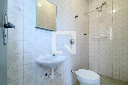 Casa à venda com 185m², 3 quartos e 2 vagas Casa à venda com 185m², 3 quartos e 2 vagasBanheiro de Serviço