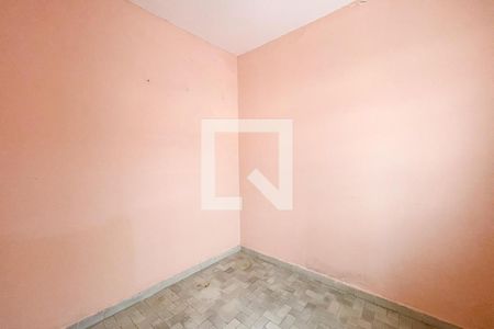 Casa à venda com 185m², 3 quartos e 2 vagas Casa à venda com 185m², 3 quartos e 2 vagasQuarto de Serviço