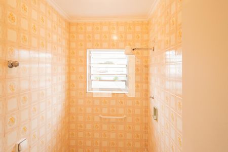 Casa à venda com 185m², 3 quartos e 2 vagas Casa à venda com 185m², 3 quartos e 2 vagasBanheiro Social