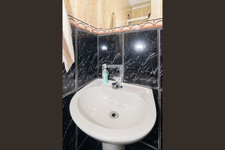 Casa à venda com 151m², 3 quartos e 2 vagasBanheiro