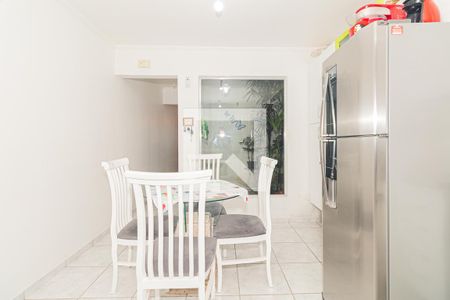 Casa à venda com 151m², 3 quartos e 2 vagasCozinha