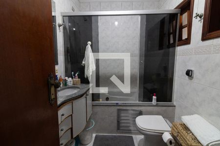 Casa à venda com 200m², 3 quartos e 3 vagasBanheiro da Suíte 1