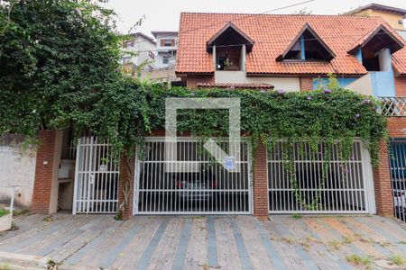 Casa à venda com 200m², 3 quartos e 3 vagasFachada